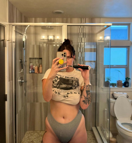 Brittany Rose Bush hd model images