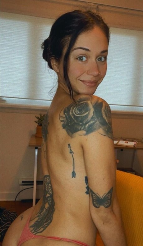 Bendi Marie model porn image