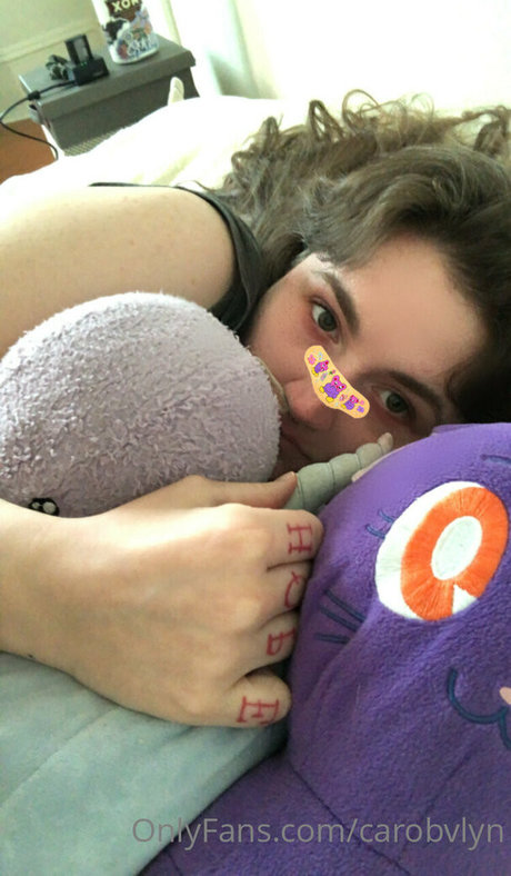 carobvlyn nude pornstar photo