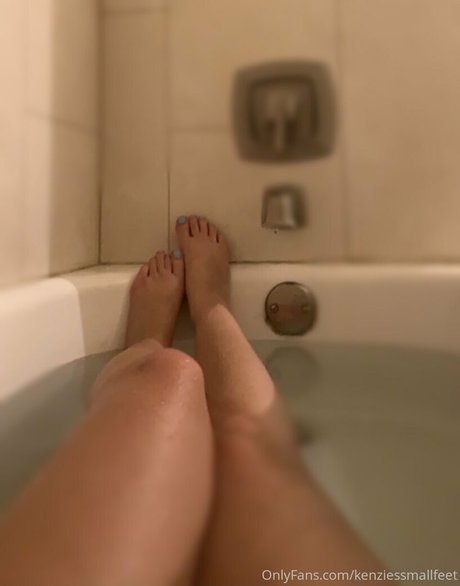 kenziessmallfeet pretty model pictures