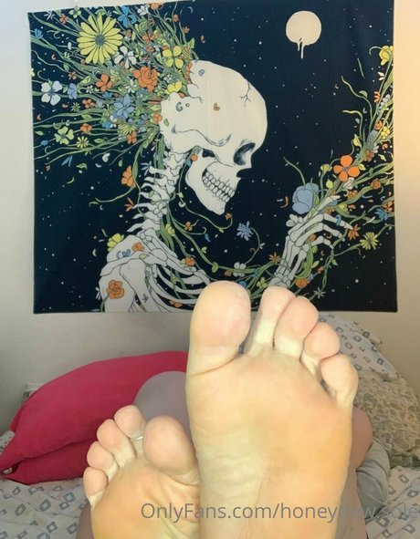 honeydew sole beautiful model img