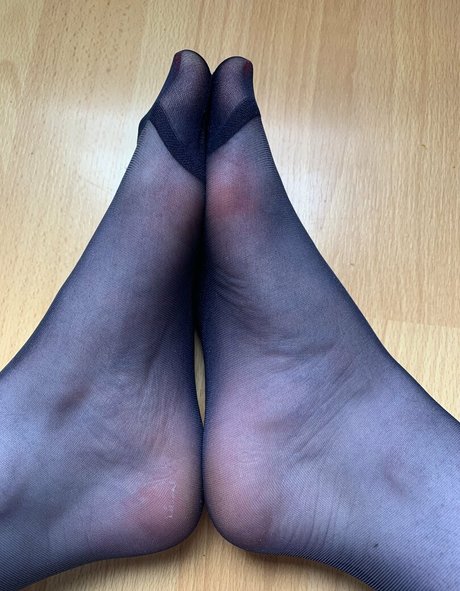 theselilpiggie6 star exclusive picture