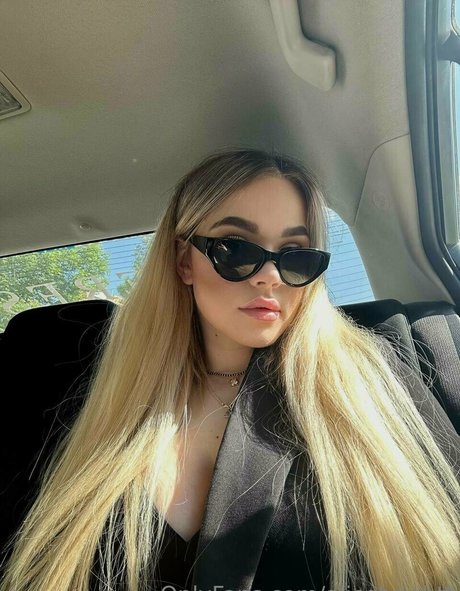 april007free adult model photos