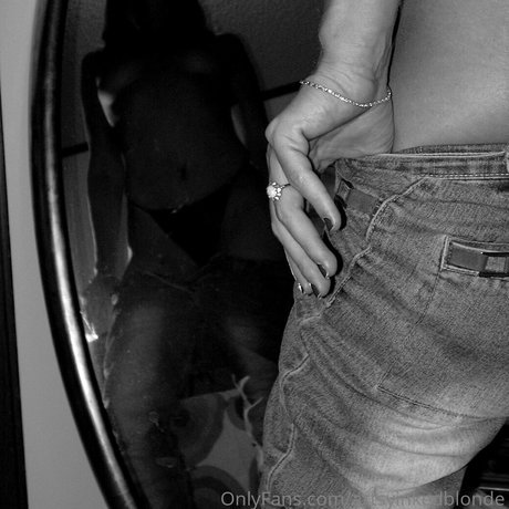 redhead squirt onlyfans pornographic pic