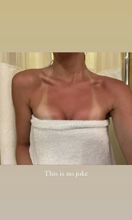 Carly green xxx model photo