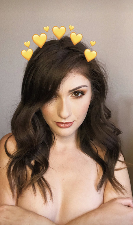 araxoxo star exclusive picture