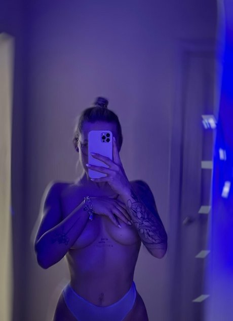 Arinawhynot star sexy image