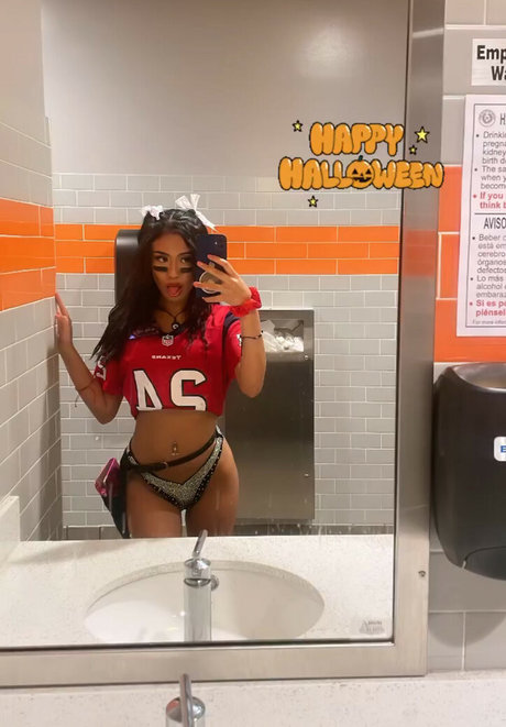 Valerie Azeneth art star archive