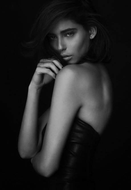 Moran Nimni nude star pictures