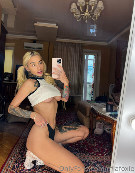 mia foxybae nudes star gallery