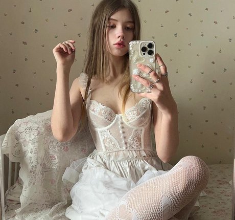 blonde deepthroat onlyfans hot image