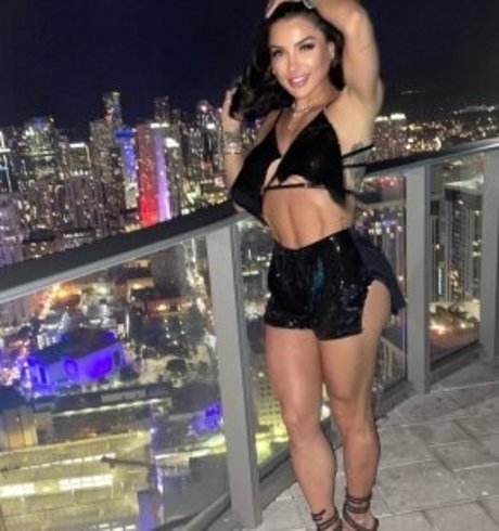 Vanessamfit model hot img