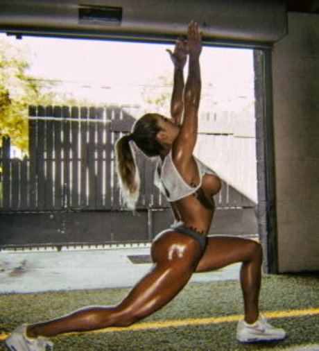 Vanessamfit best pornstar img