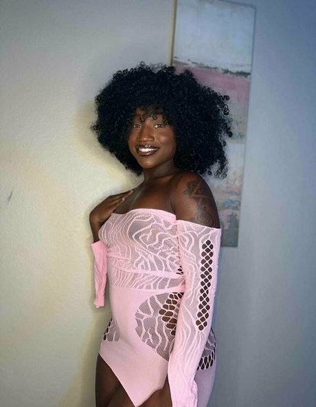 Therealmissnight star images