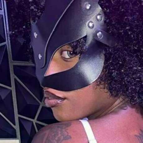 Therealmissnight model xxx pic