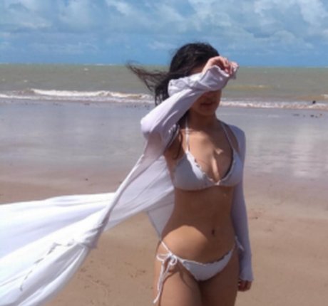 Yasmim Suellem model beautiful images