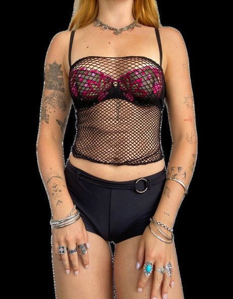 maaddielewis naked actress galleries