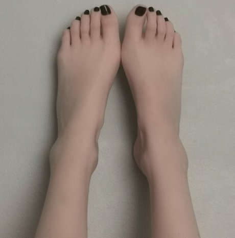 aktahly naked actress image