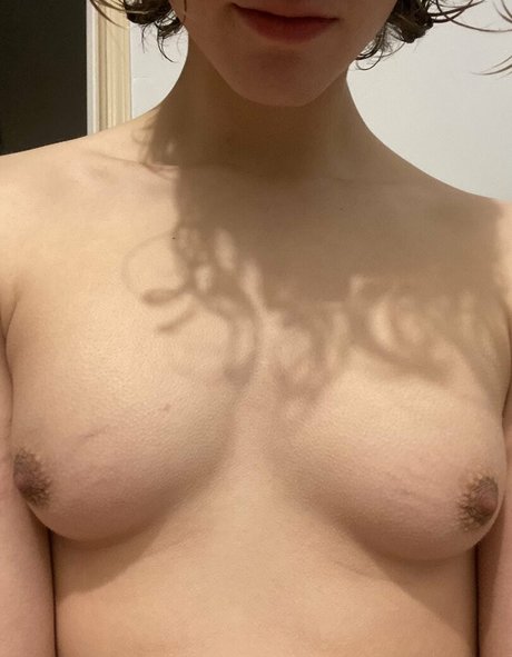 vivivioletmenace nice pornstar img