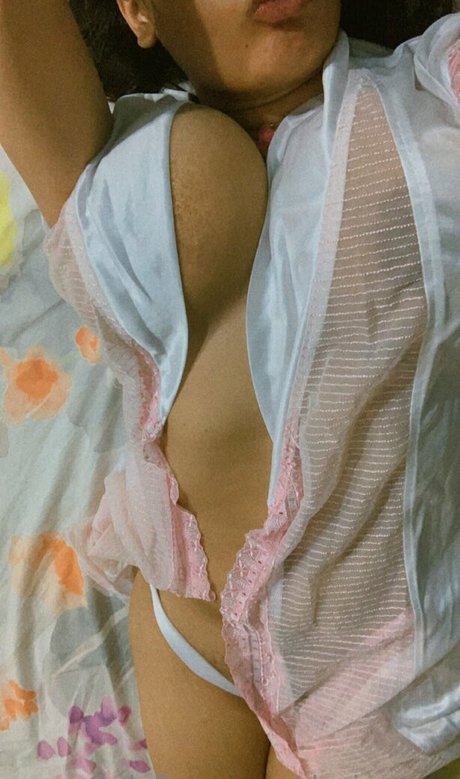 Desiaurora exclusive pornstar image