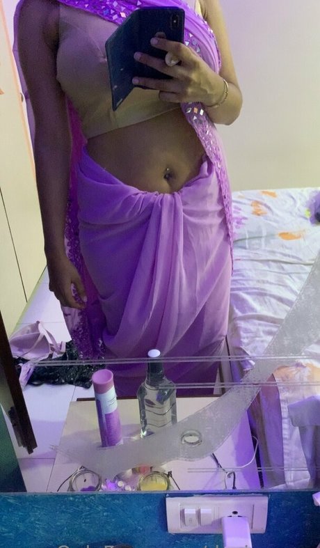 Desiaurora model best pics