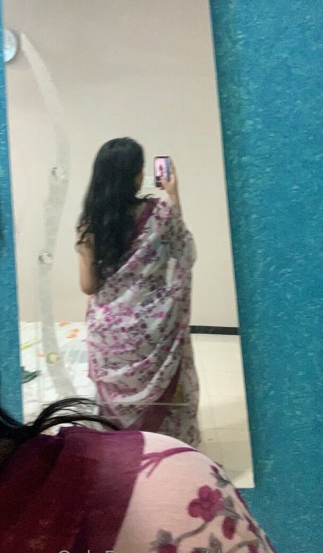 Desiaurora beautiful actress pics