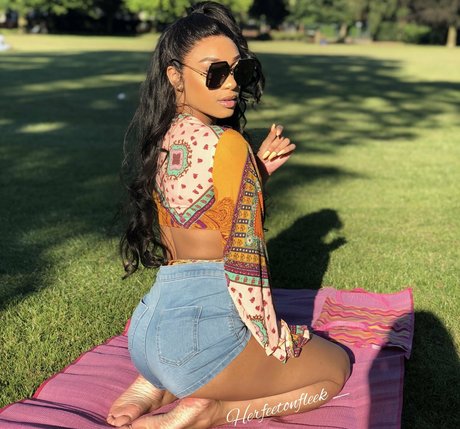 herfeetonfleek_ model perfect gallery