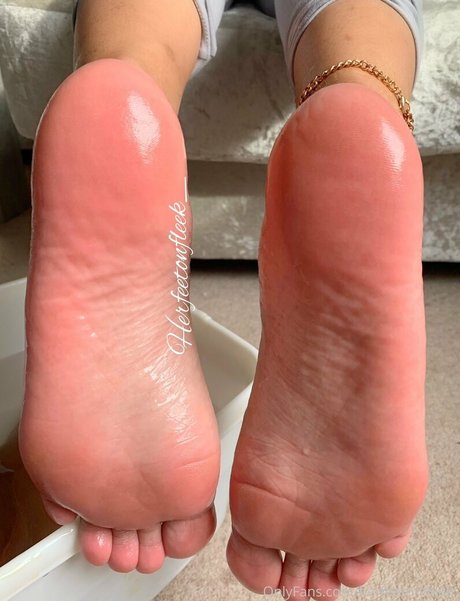 herfeetonfleek_ hot pornstar pics