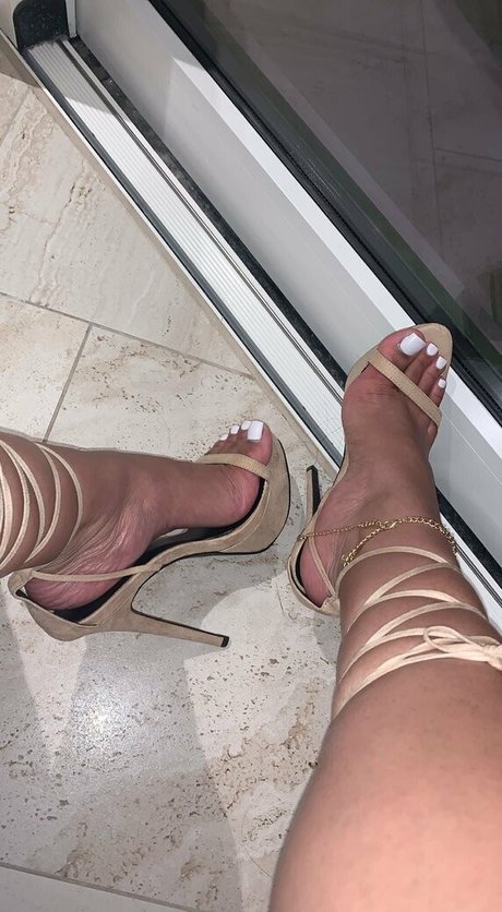 herfeetonfleek_ star best images