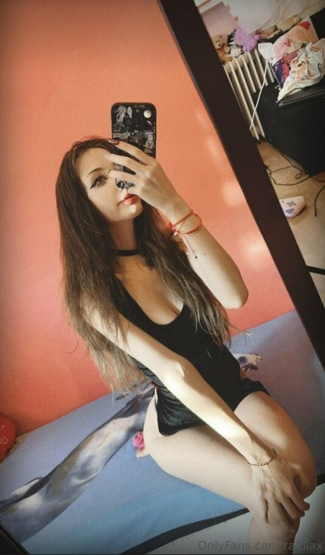 Rafilia pretty model pic