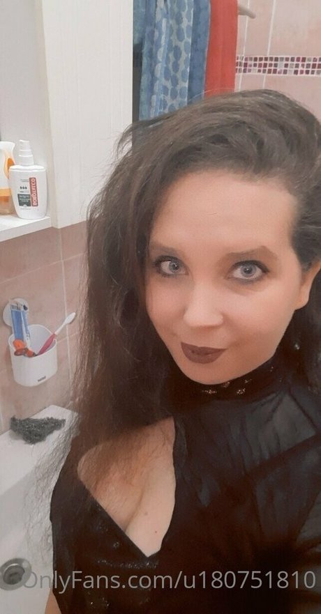 only queen84 star nude image