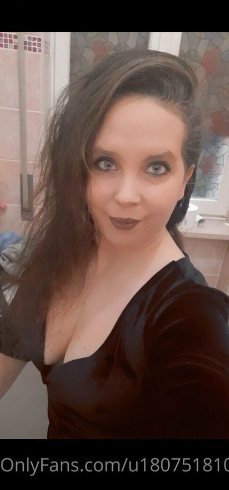 only queen84 high quality model pictures