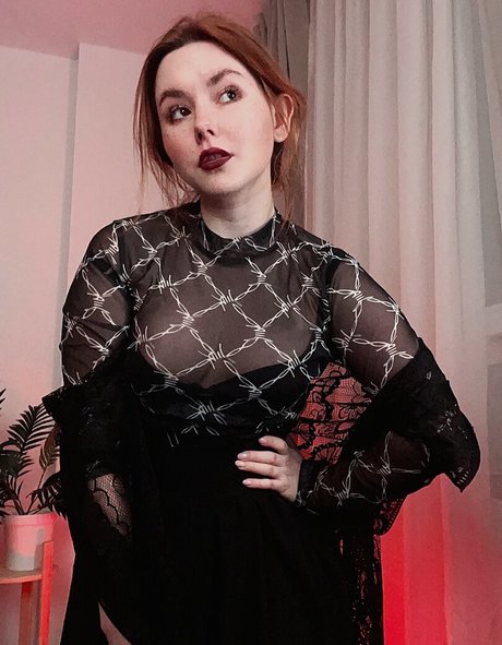 Rootyasha perfect actress pics