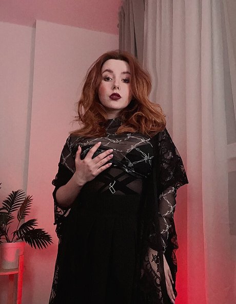 Rootyasha pornstar top photo