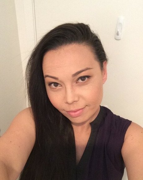 Molly Songbird exclusive star archive