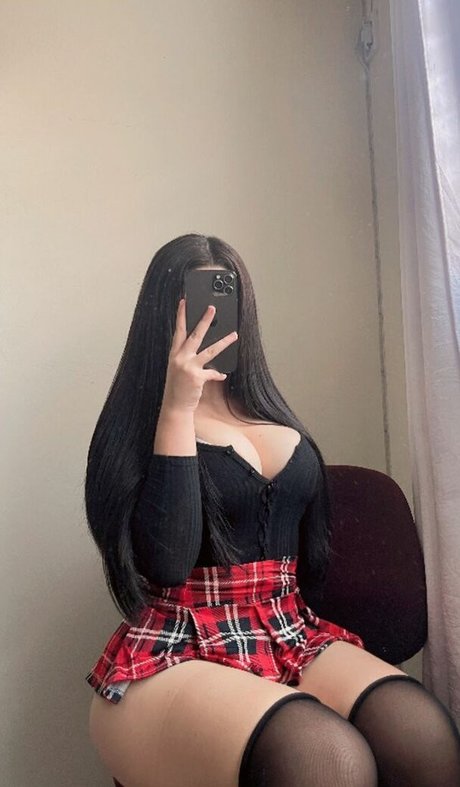 Madyblood exclusive model img