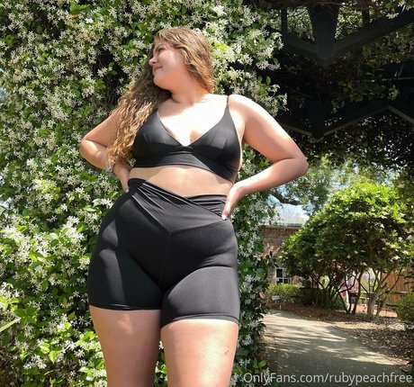 rubypeachfree top actress photo