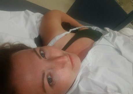 electralashes beautiful pornstar pic