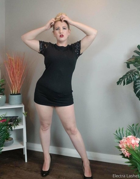 electralashes star pornographic pic