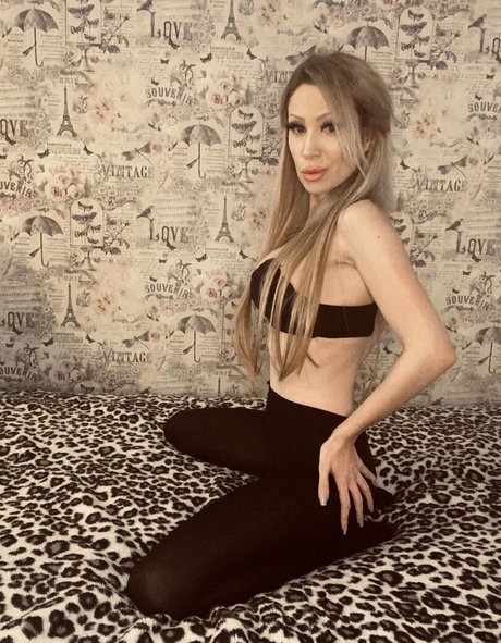 evavixenfree naked model pics