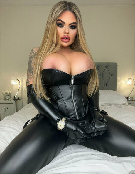 lexie vip x beautiful actress image