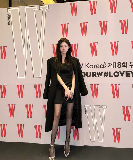 Solvely art actress galleries