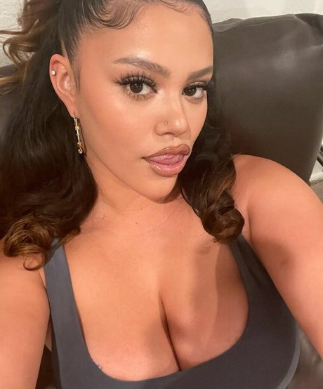 Onlygramztv naked actress img