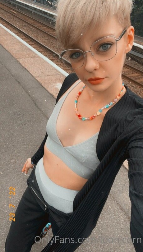 loonicorn high quality actress galleries