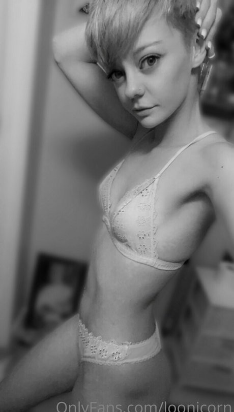 loonicorn hot actress archive