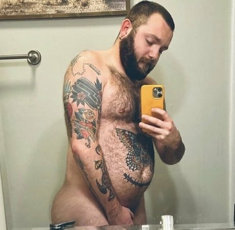 buffetbeercan nude star image