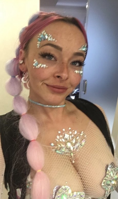 PeachsnBean model erotic galleries