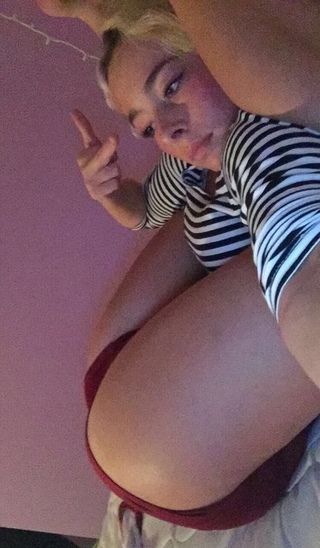 PeachsnBean beautiful pornstar pictures