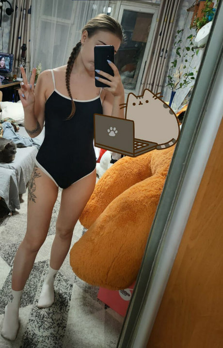 a n i n y a free model images