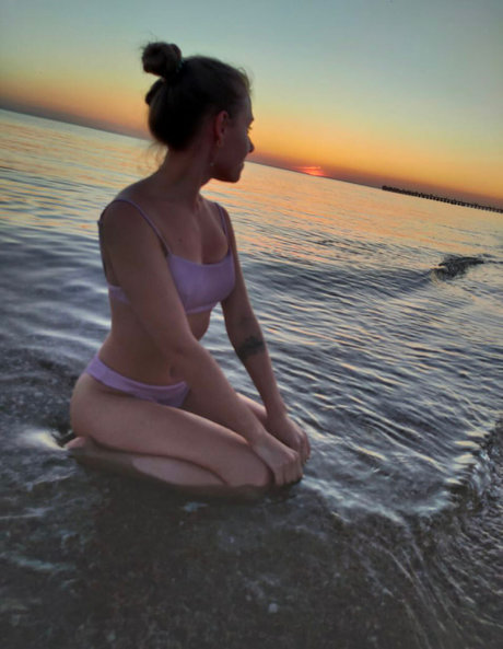 a n i n y a pornstar erotic pictures